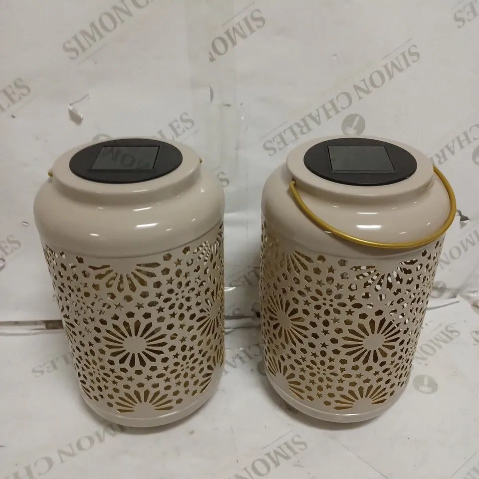 GARDEN REFLECTIONS SET OF 2 PATTERNED SOLAR LANTERNS, FLOWER