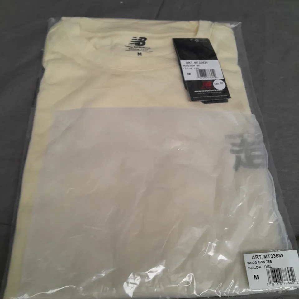 NEW BALANCE WOOD SIGN TEE SIZE M 