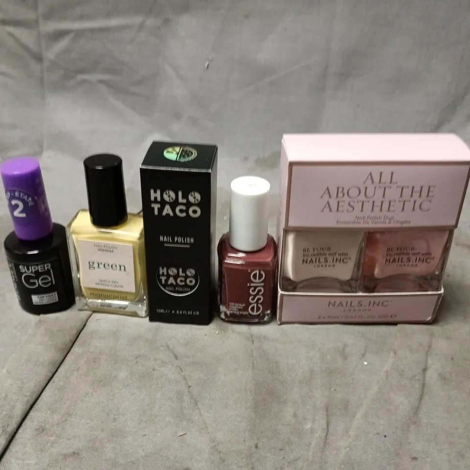 APPROXIMATELY 20 BOTTLES OF NAIL VARNISH TO INCLUDE NAILS INC, RIMMEL AND MANICURIST