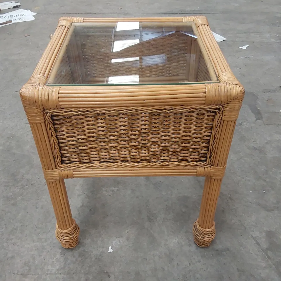 DESIGNER WICKER SIDE TABLE WITH GLASS TOP