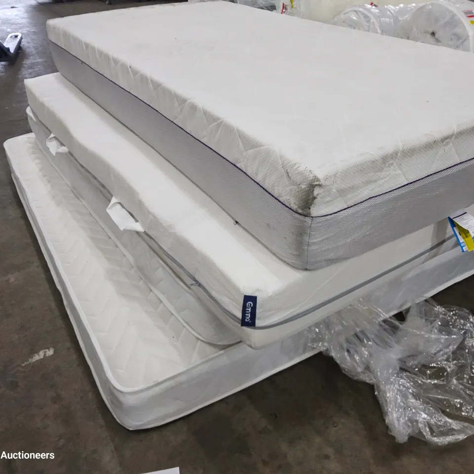 PALLET OF FOUR ASSORTED UNBAGGED MATTRESSES