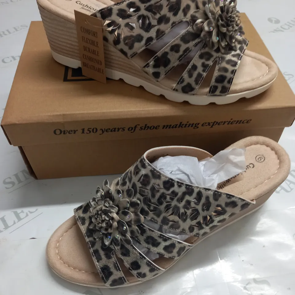 BOXED CUSHION WALK CHESTNUT LEOPARD PRINT PLATFORM SANDALS - SIZE 6