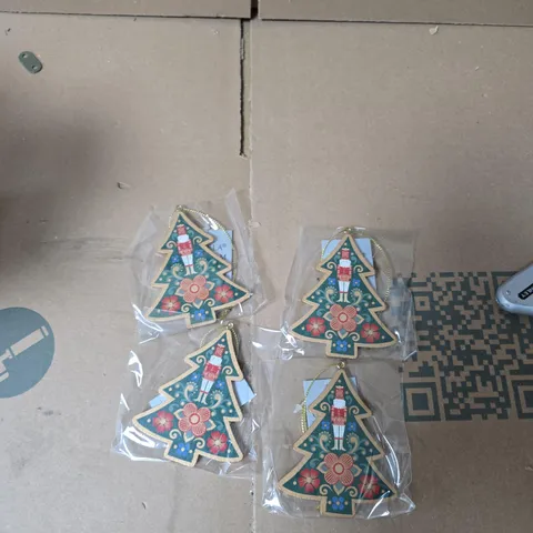 2 BOXES OF ASSORTED GISELA GRAHAM SMALL DECORATIONS 