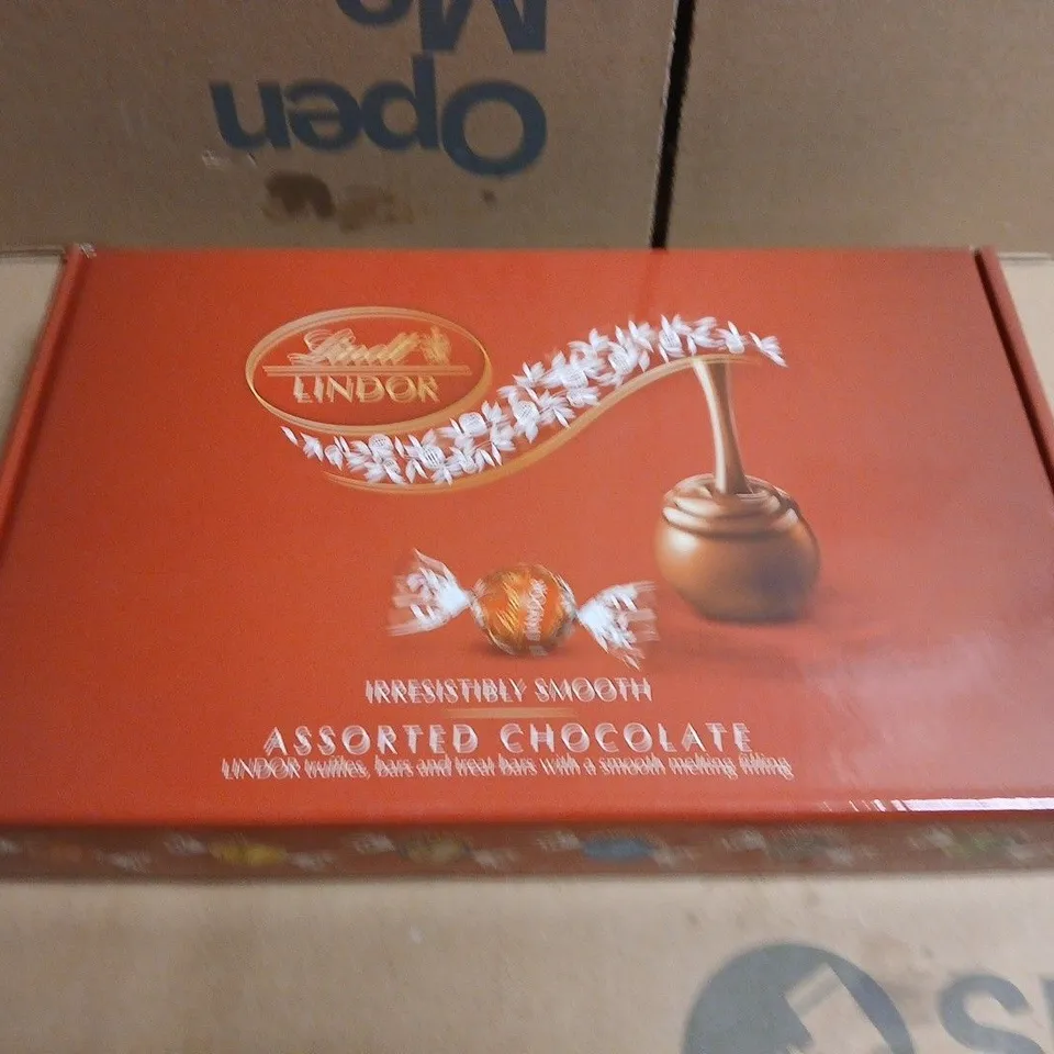 LINDT LINDOR ASSORTED CHOCOLATES BOX