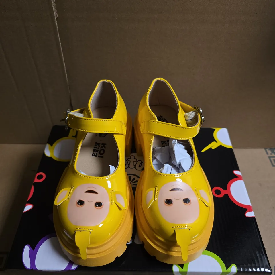 BOXED PAIR OF KOI LA LA TELETUBBIES KIDZ MARY JANES - YELLOW, UK SIZE 10