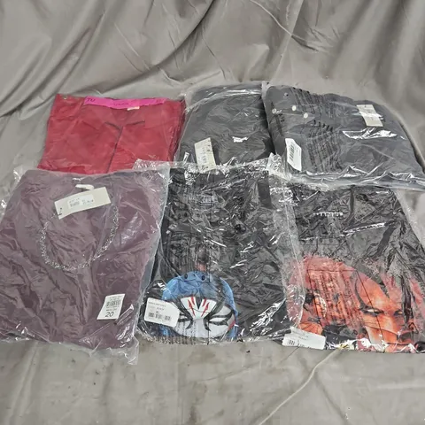 BOX OF APPROXIMATELY 20 ASSORTED CLOTHING ITEMS TO INCLUDE DRESS, JACKET, TSHIRTS, ETC
