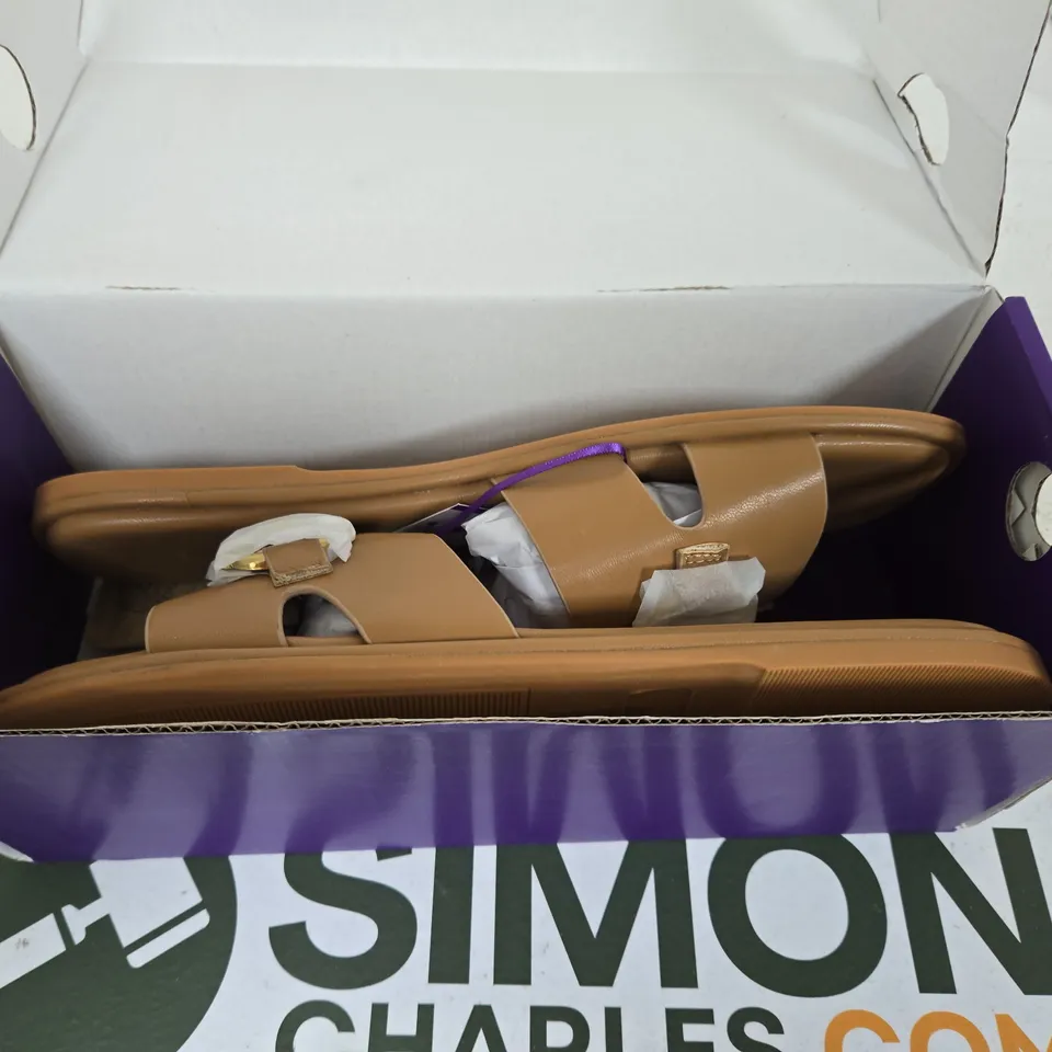 LOTUS AGUEDA ULP417 SANDALS – TAN – UK 8