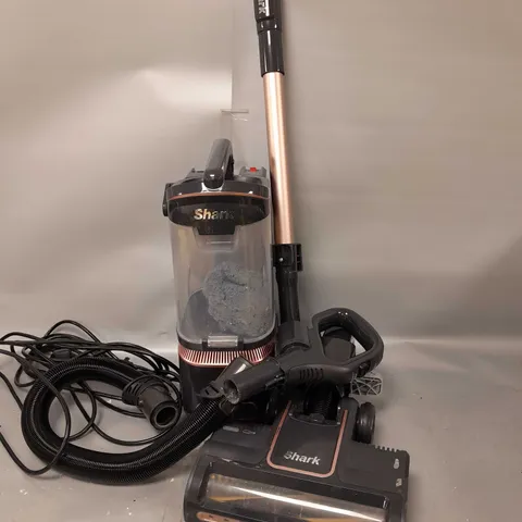 SHARK ANTI HAIR WRAP UPRIGHT PET-HAIR VACUUM