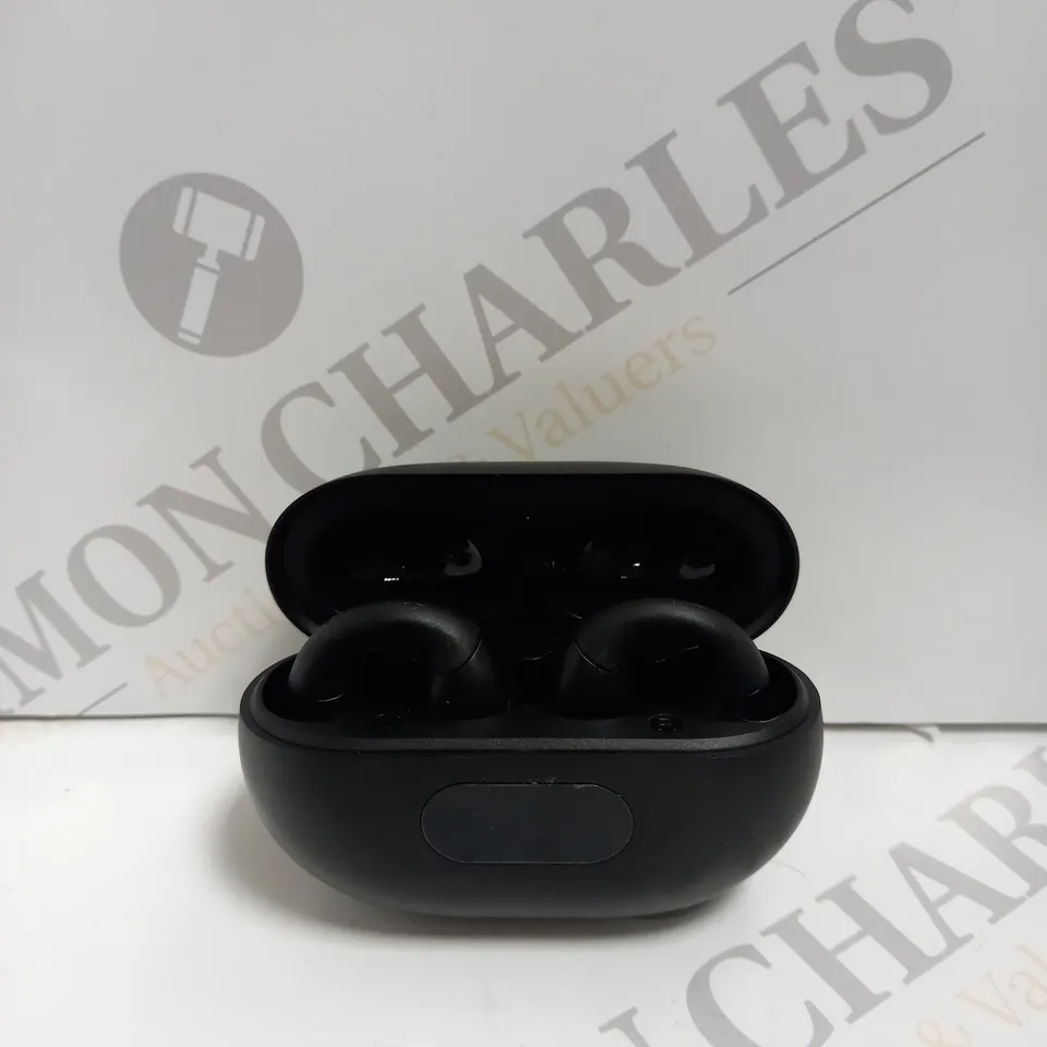 BOXED & UNBRANDED YYK-Q71 WIRELESS CLIP-ON BLUETOOTH EARPHONES BLACK