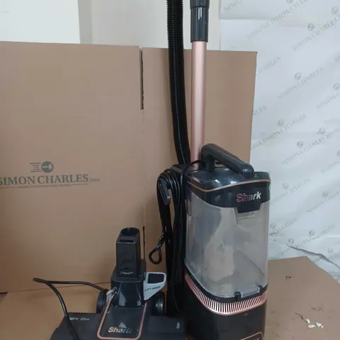 SHARK STRATOS UPRIGHT CORDED VACUUM CLEANER WITH ANTI-HAIR WRAP, POWERED LIFTAWAY TECHNOLOGY - NZ860UKT