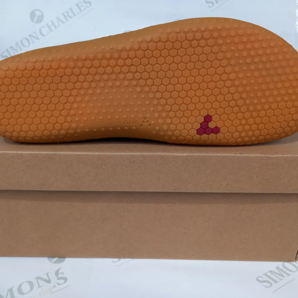 BOXED PAIR OF VIVO BAREFOOT GOBI II M SHOES IN BROWN EU SIZE 49