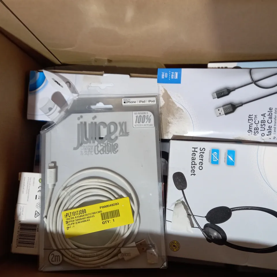 LOT OF APPROX. 10 X ITEMS TO INCLUDE ONN PORTABLE BLUETOOTH SPEAKER, ONN DAB+/FM RADIO, ASDA TECH BLUETOOTH SPEAKER, ONE FOR ALL AUTOMATIC HDMI SWITCHER, JUICE XL CHARGE AND SYNC CABLE, ETC.