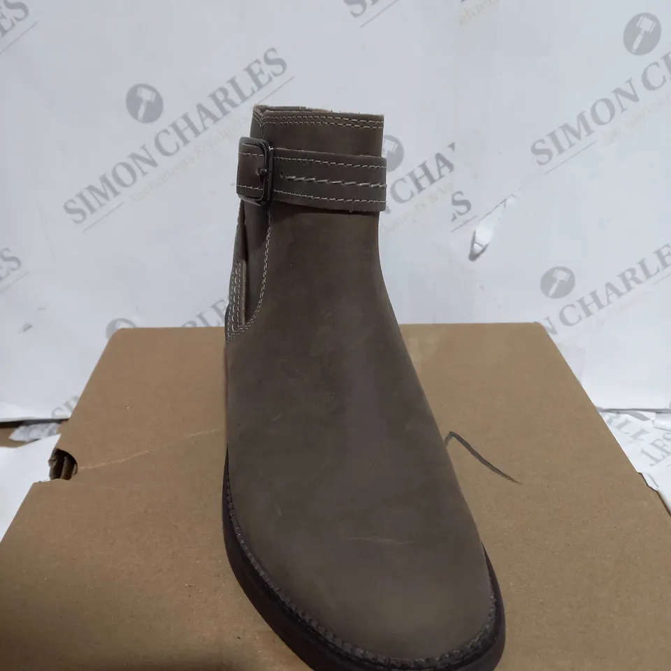 CLANKS MAYE ANKLE BOOT SIZE 5 BROWN LEATHER 