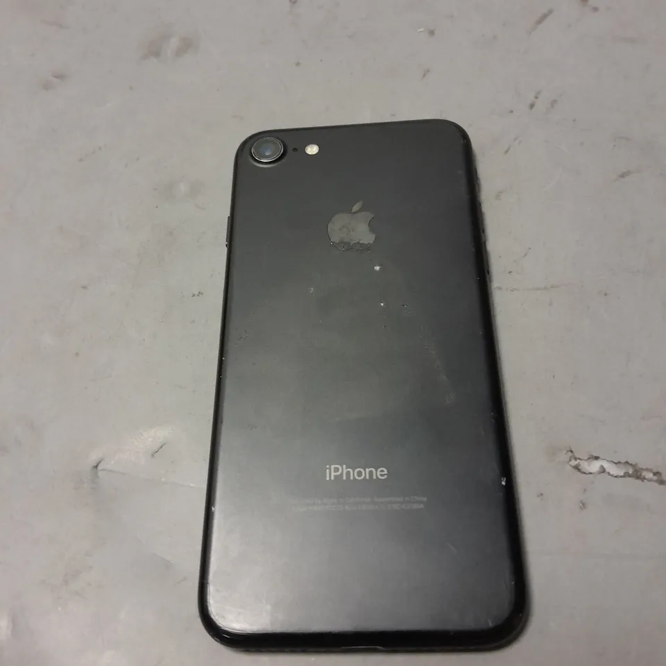 APPLE IPHONE 7 32GB