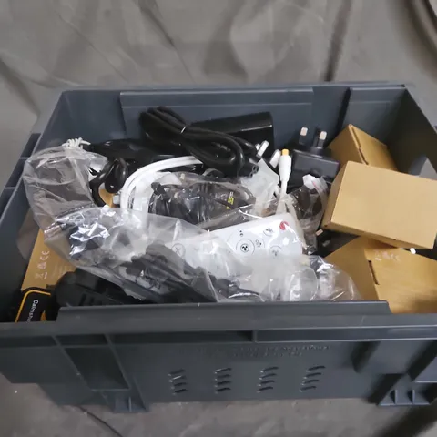 APPROXIMATELY 8 ASSORTED ELECTRICAL PRODUCTS TO INCLUDE PLUGS , LIGHTING REMOTE , ETC