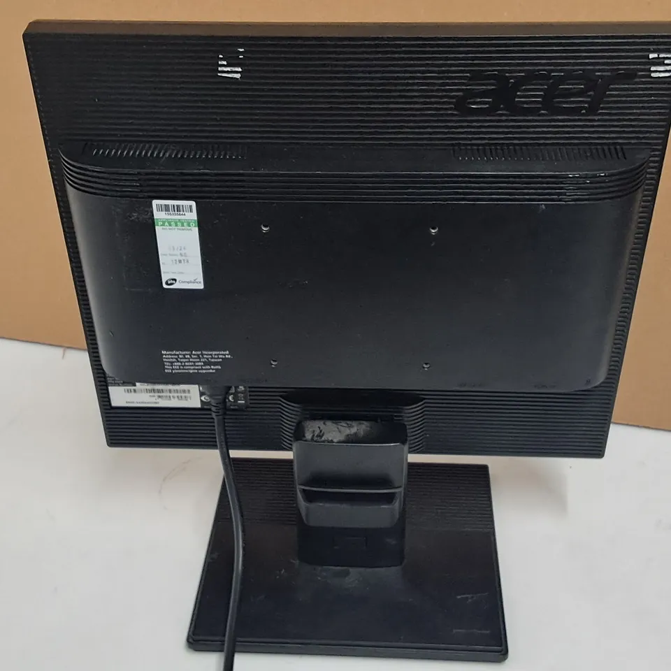 UNBOXED ACER 17" LCD MONITOR - V176L