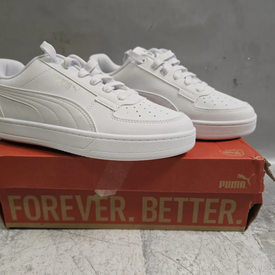 BOXED PAIR OF PUMA CAVEN 2.0 SHOES IN WHITE/SILVER SIZE UK 4