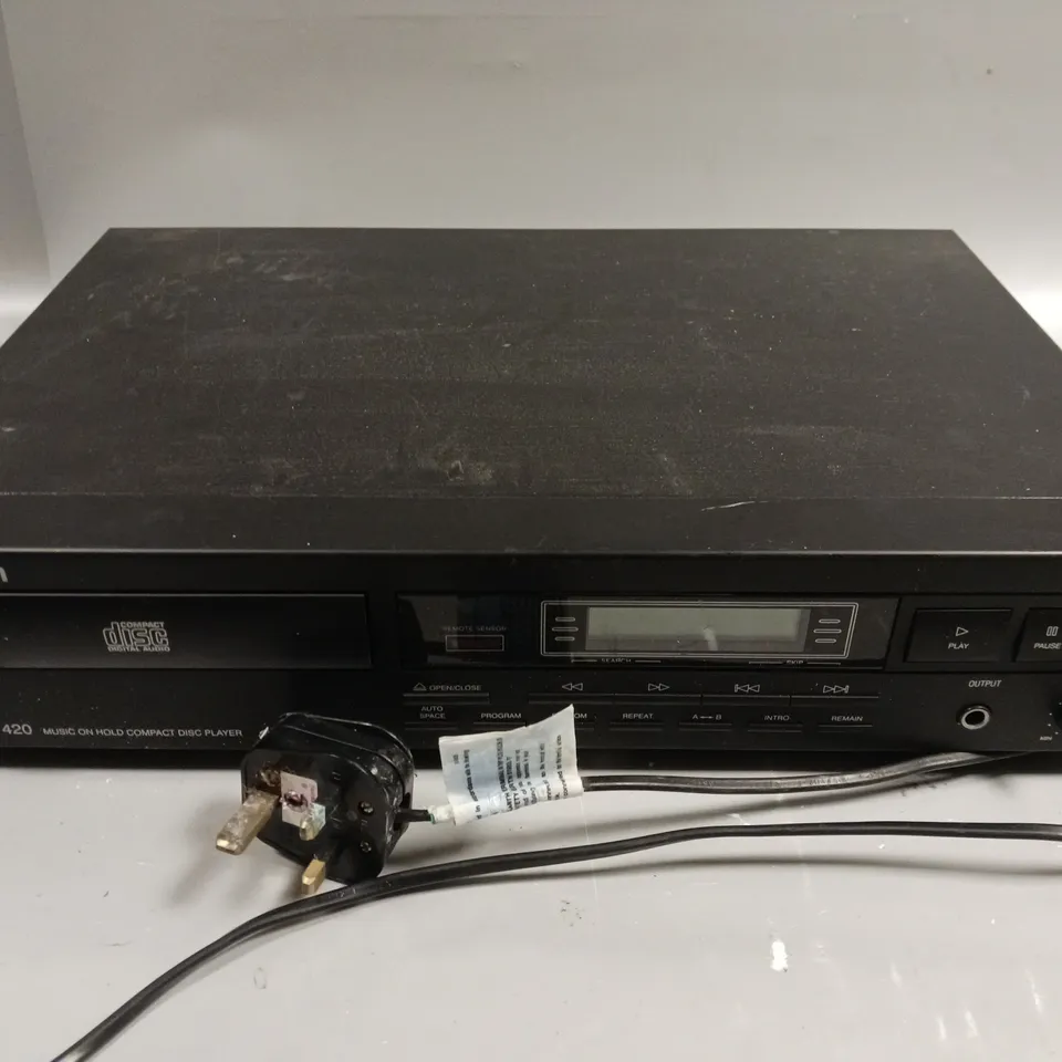 TITAN CD420 CD PLAYER