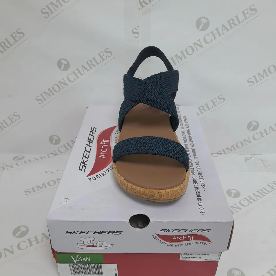 SKECHERS ARCH FIT BEVERLEE RAFFIA WEDGE SANDAL SIZE 6