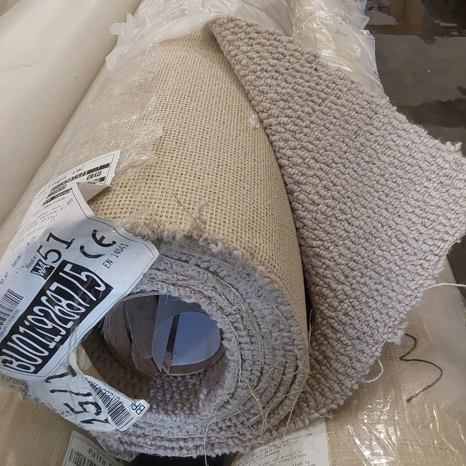 ROLL OF QUALITY PRESTIGE DESIGN WEAVE AB SILVER BULLET CARPET // SIZE: APPROX 5 X 4.7m