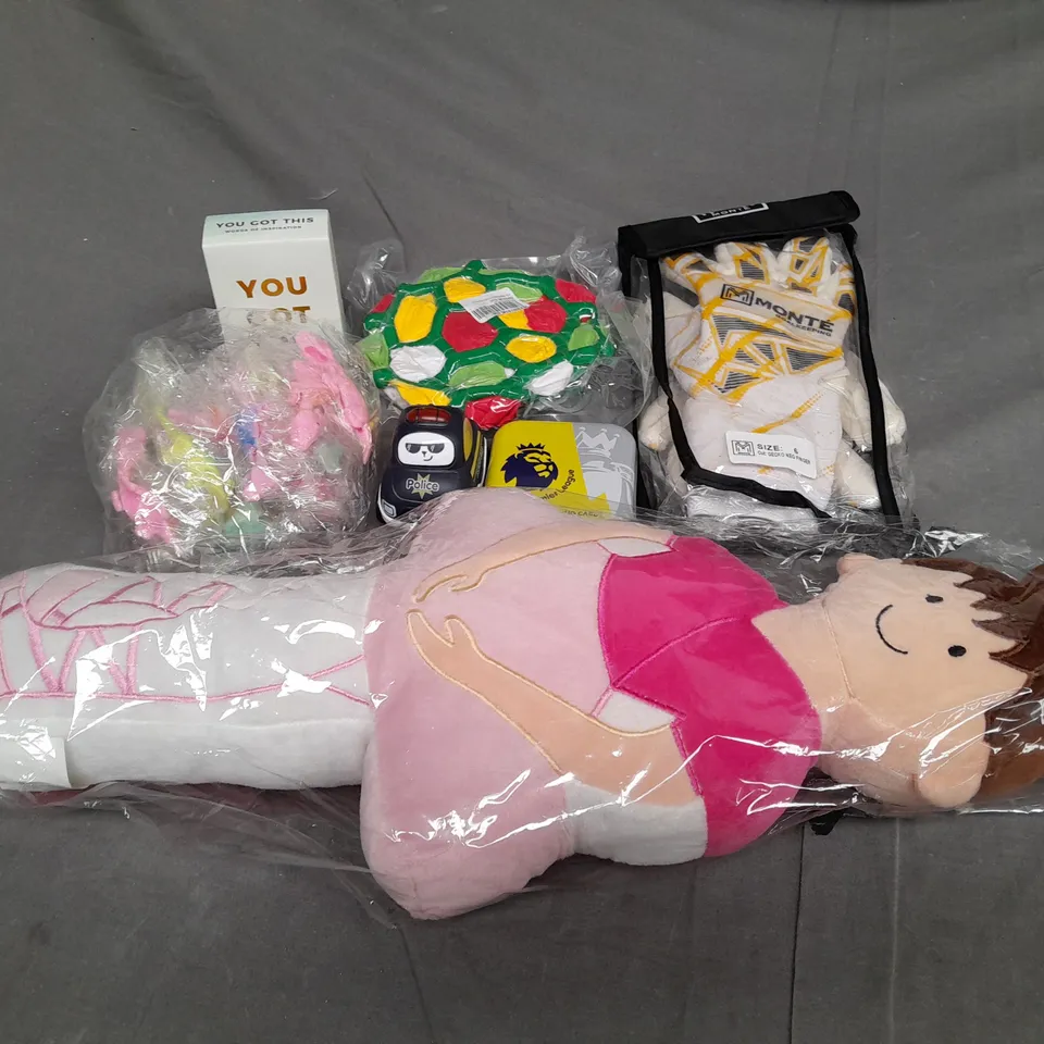 MEDIUM BOX OF ASSORTED TOYS AND GAMES TO INCLUDE TEDDIES, GOALKEPPER GLOVES AND TRADING CARD GAME