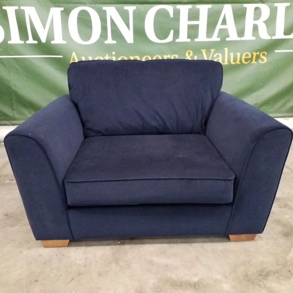 QUALITY DESIGNER LOVESEAT - DARK BLUE FABRIC
