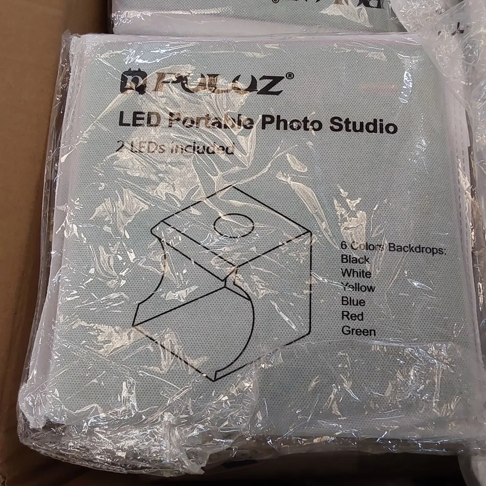 BOX OF APPROX 30 X PULUZ LED PORTABLE PHOTO STUDIO BOXES
