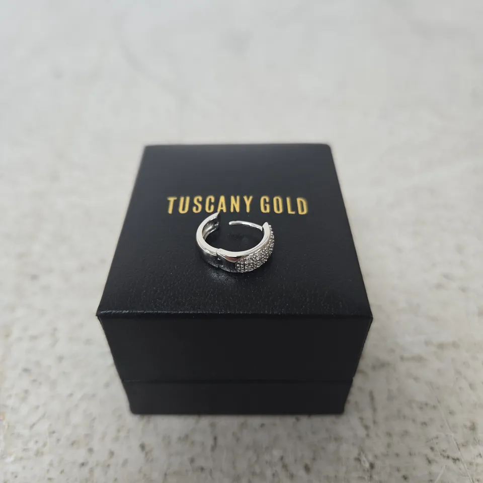 TUSCANY HOOP EARRING WITH PAVÉ STONES 
