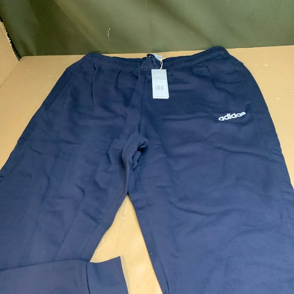ADIDAS FLEECED TRACKSUIT BOTTOMS SIZE XL