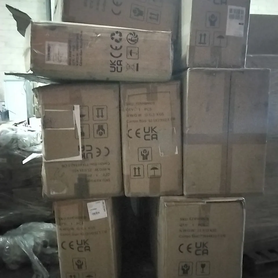 PALLET OF GOODS TO INCLUDE RATTAN FURNITURE 