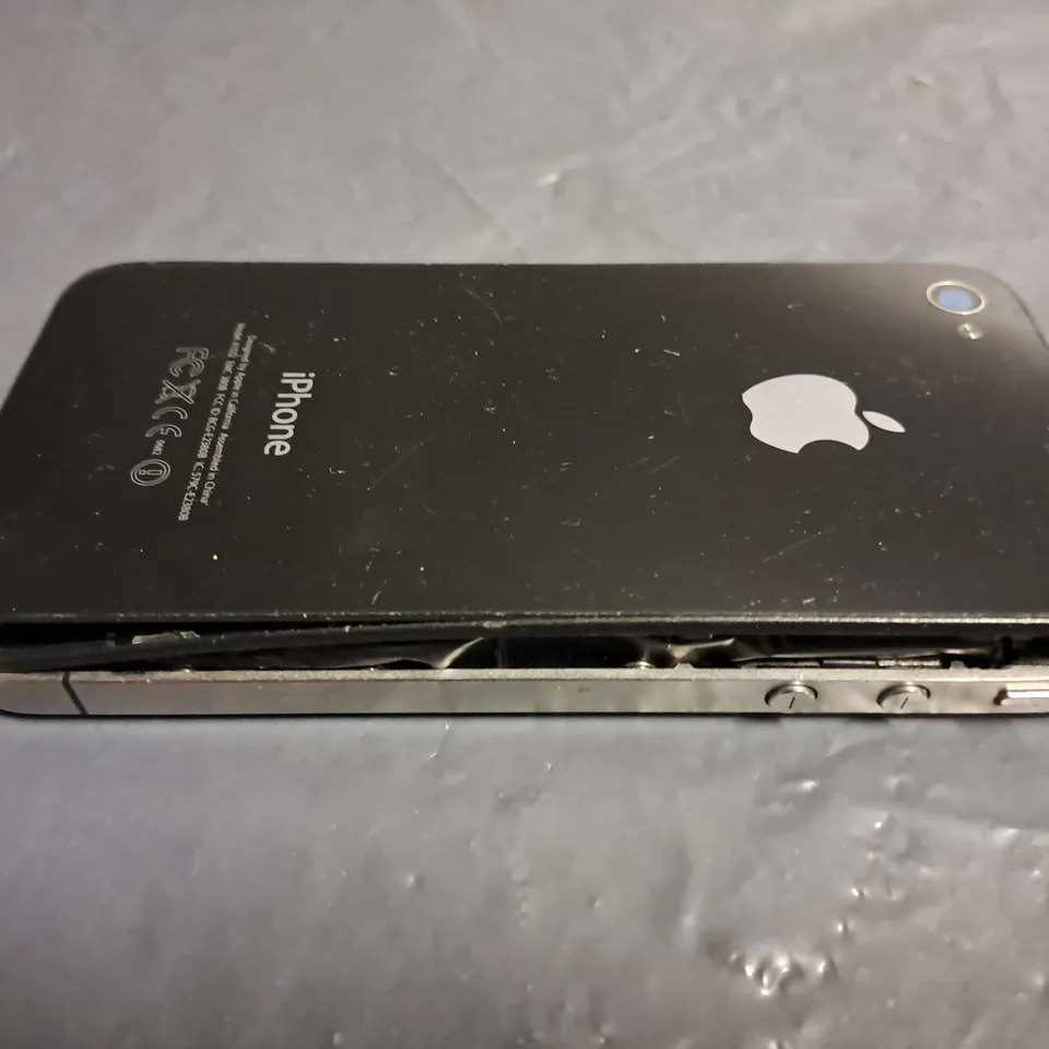 APPLE IPHONE 4 (A1332)