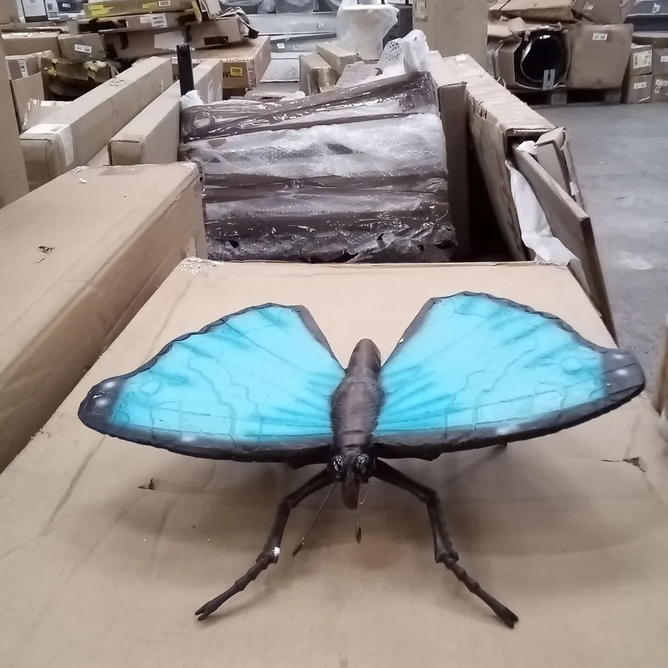 BOXED BUTTERFLY WALL DECORATION