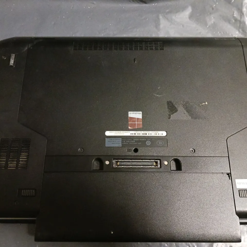 DELL LATITUDE E5530 LAPTOP