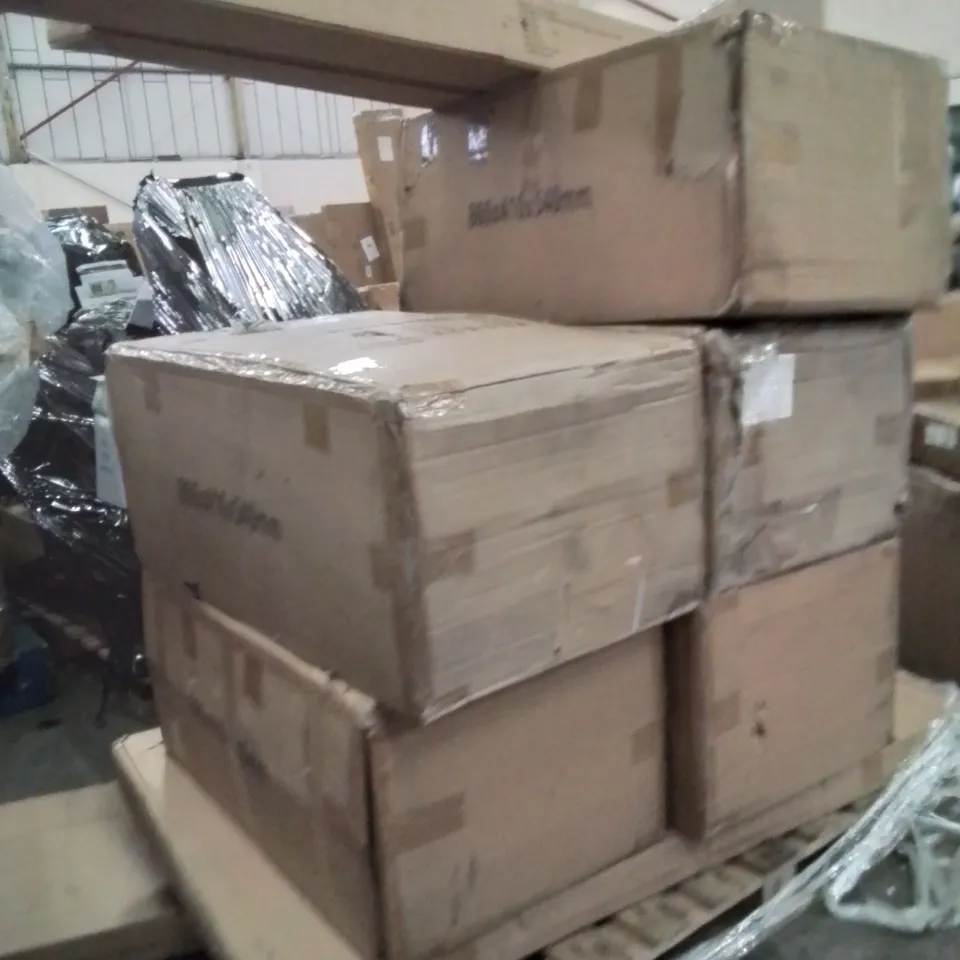 PALLET OF INCOMPLETE GARDEN RATTAN SET TO INCLUDE X6 RATTAN CHAIRS,ETC