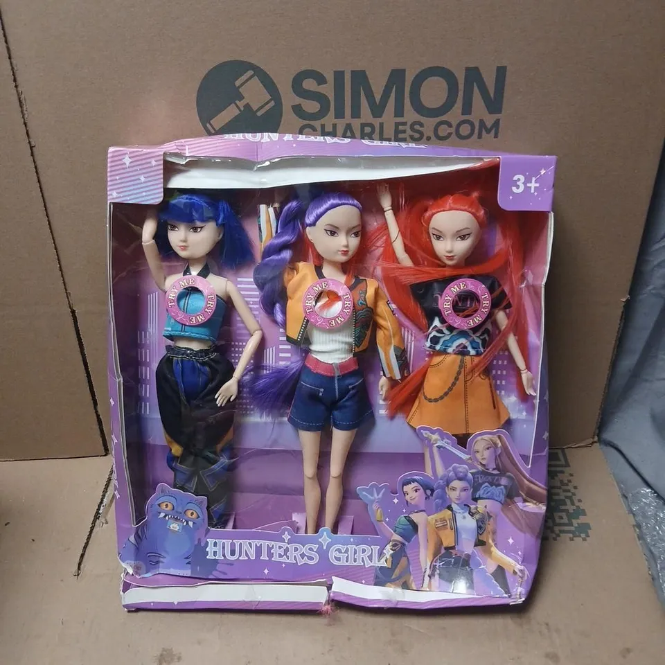 HUNTERS GIRL FASHION DOLLS SET (3) – BOXED
