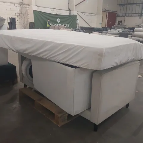 PALLET OF ASSORTED FURNITURE PARTS INCLUDING: MATTRESS, SOFA ECT