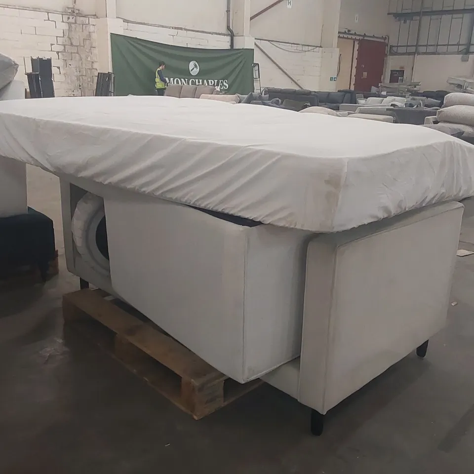PALLET OF ASSORTED FURNITURE PARTS INCLUDING: MATTRESS, SOFA ECT
