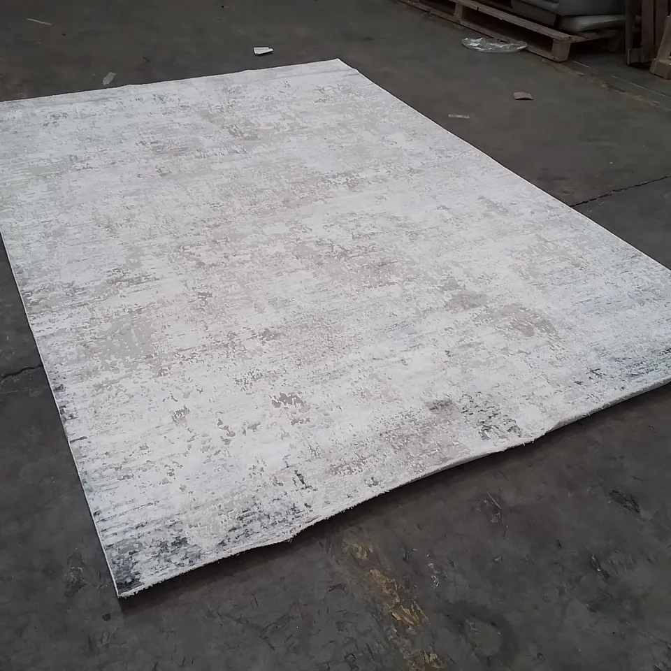 QUALITY DESIGNER AREA RUG - APPROXIMATELY 300X200CM