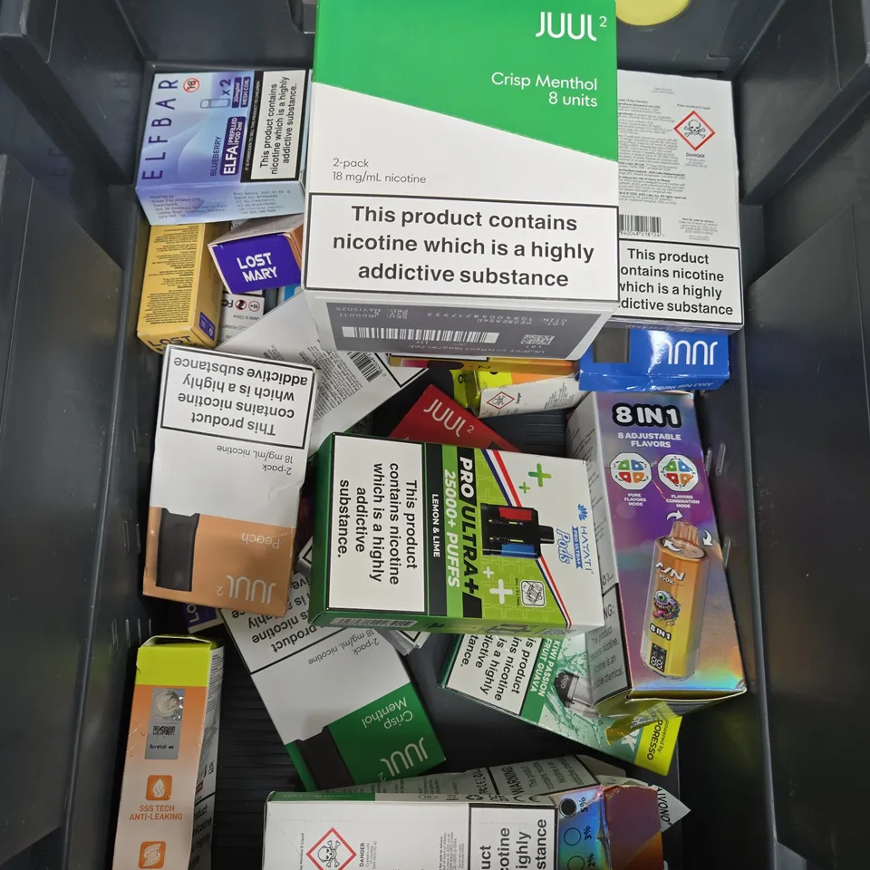 APPROXIMATELY 20 ASSORTED E-CIGARETTE & VAPING ITEMS IN VARIOUS BRANDS TO INCLUDE LOST MARY, RELX, VAPORESSO ETC 