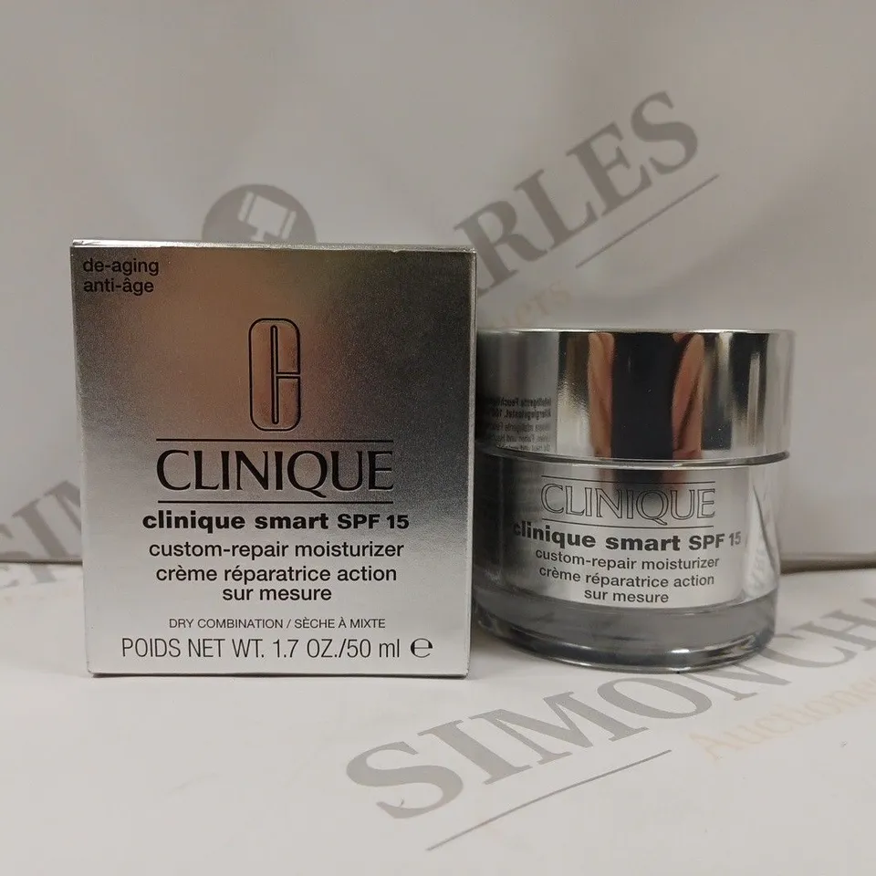 BOXED CLINIQUE SMART CUSTOM-REPAIR MOISTURIZER SPF15 50ML – DRY COMBINATION