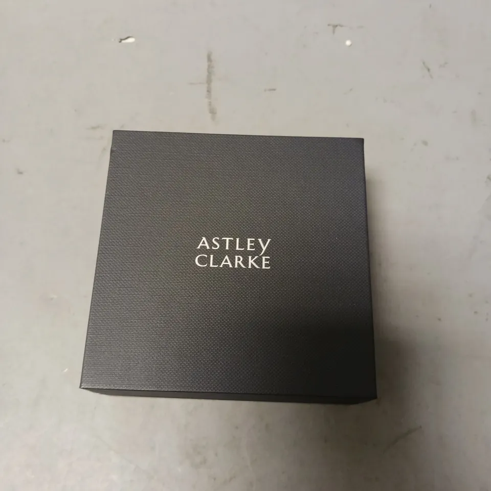 BOXED ASTLEY CLARKE GOLD PEARL PENDANT NECKLESS