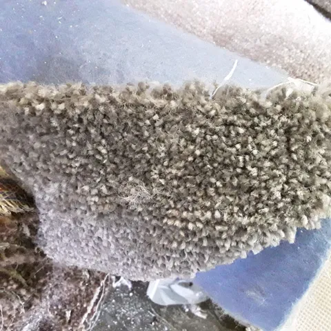 ROLL OF QUALITY GREY CARPET