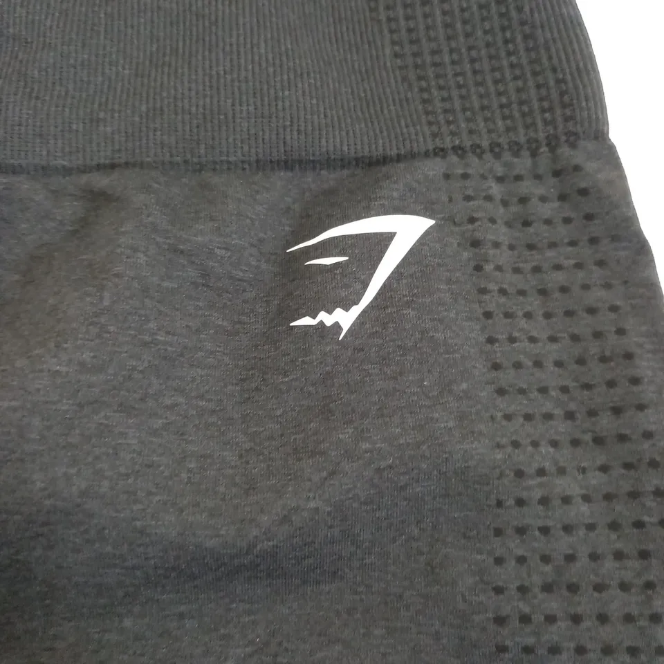 GYMSHARK JOGGERS IN BLACK - MEDIUM