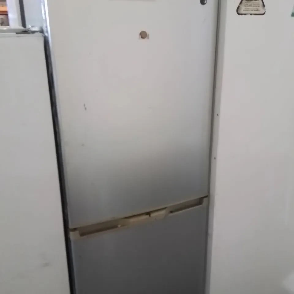 ROYAL LEC REFRIGERATOR 