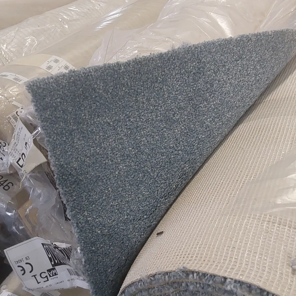 ROLL OF QUALITY STS HERITAGE LUXURY AB SKY BLUE CARPET // APPROX SIZE: 5 X 10m