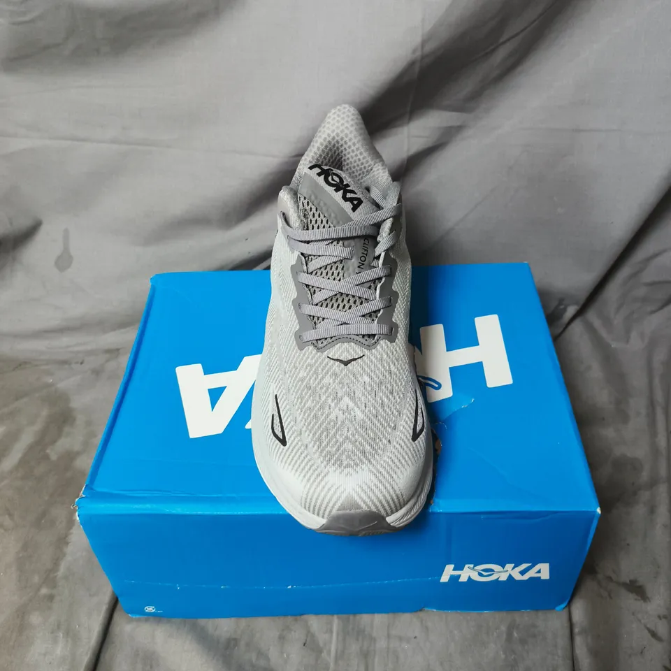HOKA RUNNING SHOES – GREY, BOXED SIZE 9.5