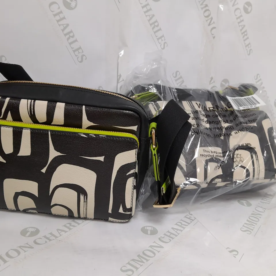 BEN DE LISI ONE STRAP BLACK AND GREEN BAG X 2
