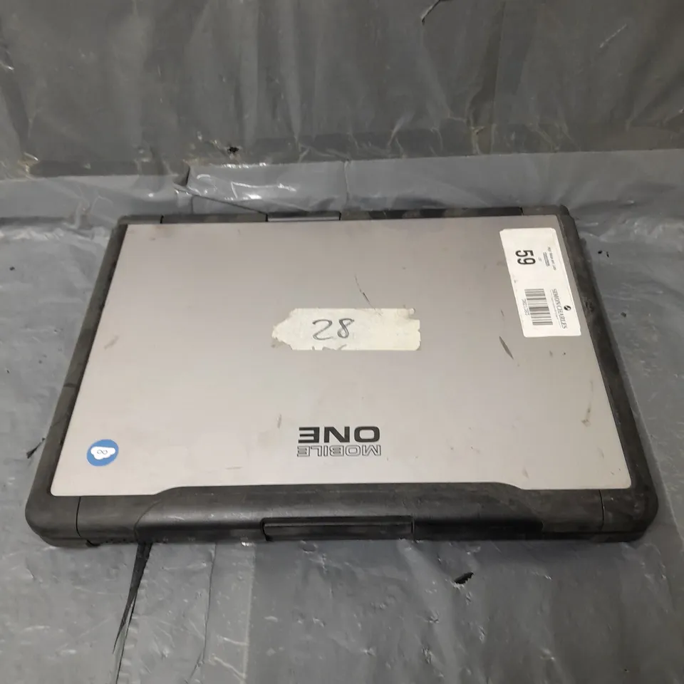 2 X ELECTRONIC PRODUCTS TO INCLUDE WIRED KEYBOARD & RM MOBILE ONE LAPTOP 