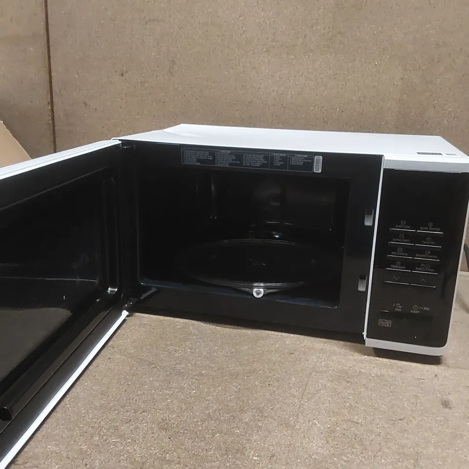 BOXED SAMSUNG MS23K3513AW 800W 23L MICROWAVE OVEN