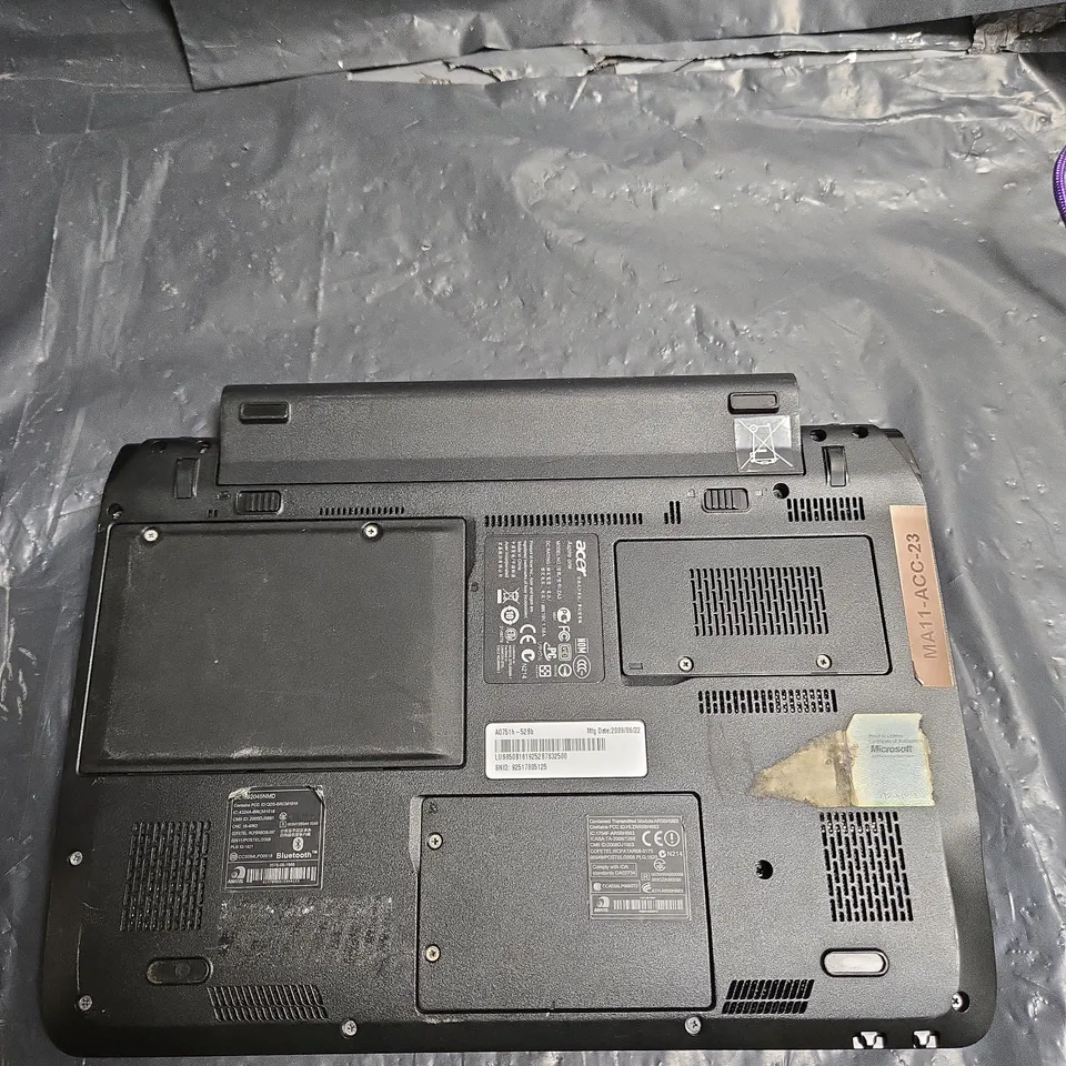 ACER ASPIRE ONE NETBOOK – BLUE - BCM92045NMD